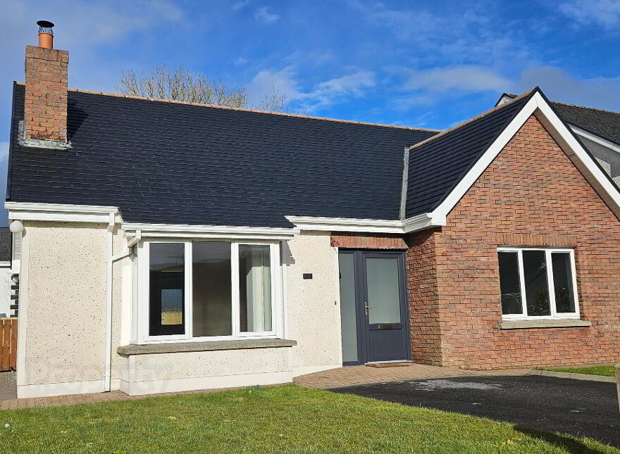 39 Shannon Gael, Cortober, Carrick-On-Shannon, N41C6W0 photo