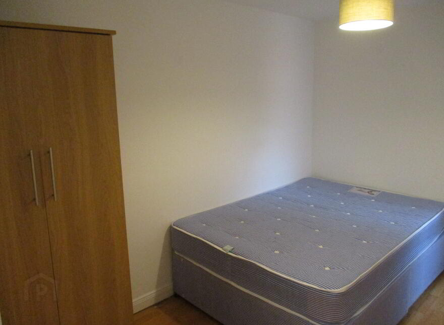 Upstairs Apartment, 16c Rugby Avenue, Belfast, BT7 1RG