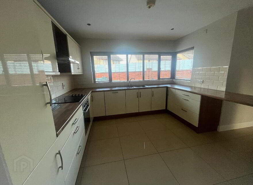 2 Orandale, Strabane, BT82 9TP