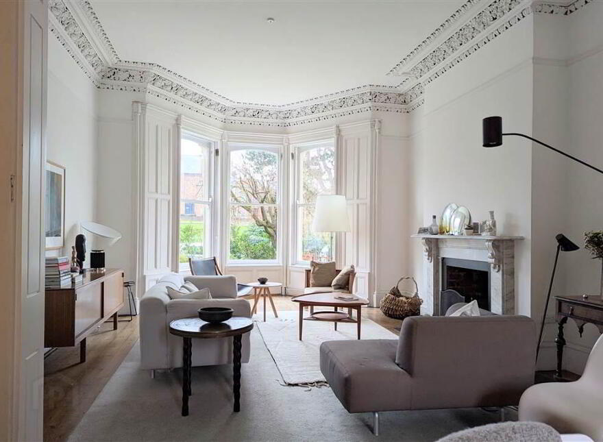 17 College Gardens, Off Malone Road, Belfast, BT9 6BQ