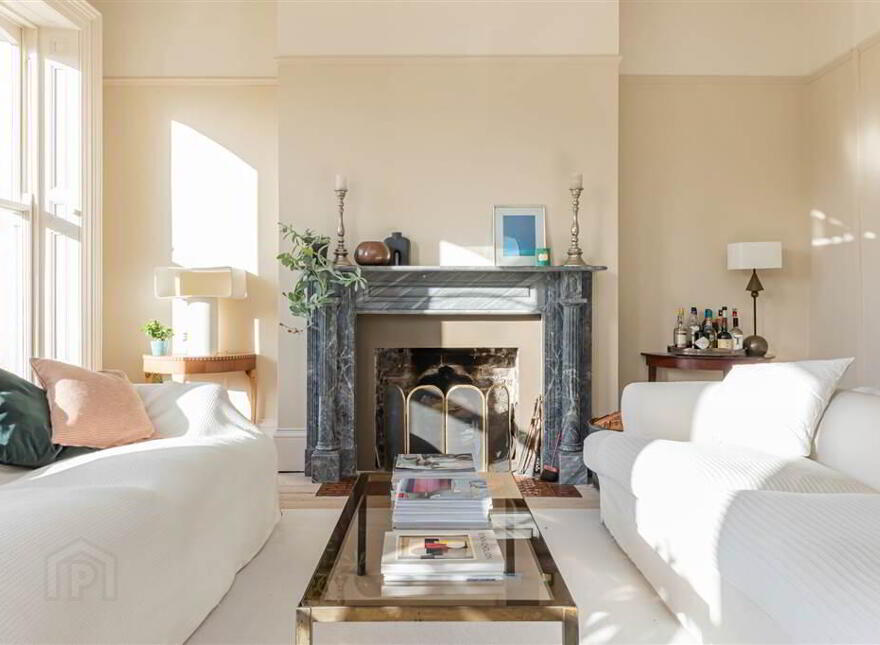 17 College Gardens, Off Malone Road, Belfast, BT9 6BQ