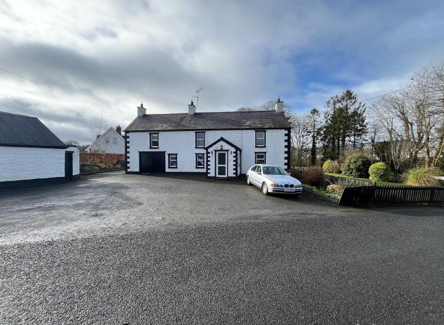 White House, Cavancope, Emyvale, Monaghan, H18CX31 photo