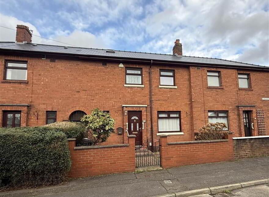 14 Chesham Park, Ravenhill, Belfast, BT6 8GS photo