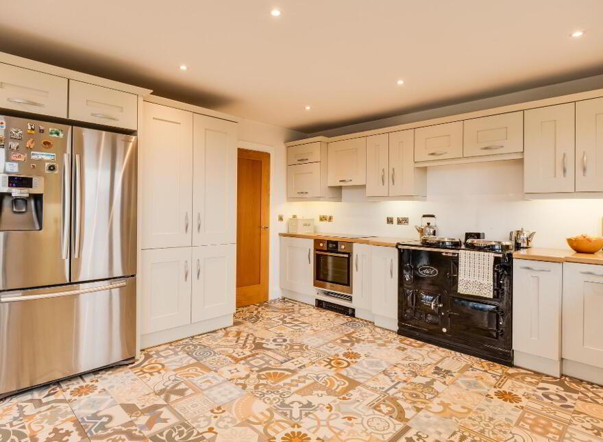 Willoughby Lodge, 5 Willoughby Place, Enniskillen, BT74 7EX