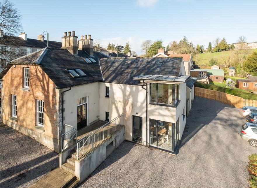 Willoughby Lodge, 5 Willoughby Place, Enniskillen, BT74 7EX