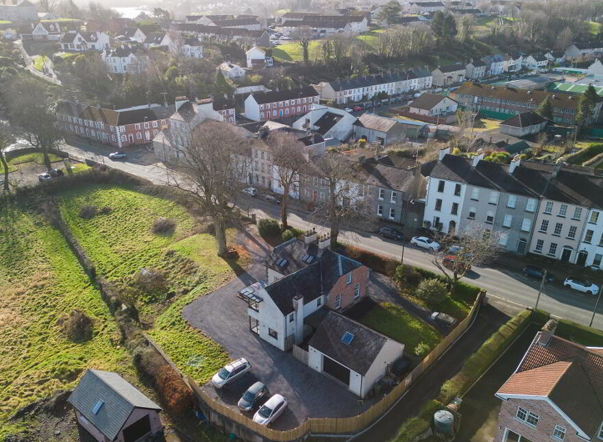 Willoughby Lodge, 5 Willoughby Place, Enniskillen, BT74 7EX