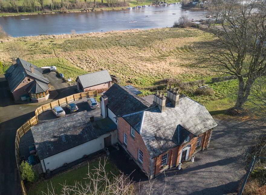 Willoughby Lodge, 5 Willoughby Place, Enniskillen, BT74 7EX