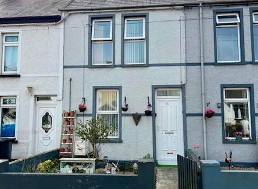 Laharna Avenue, Larne, BT40 1NF photo