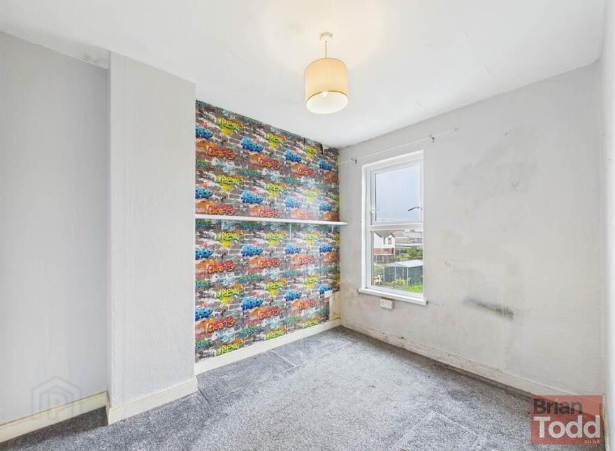 Laharna Avenue, Larne, BT40 1NF