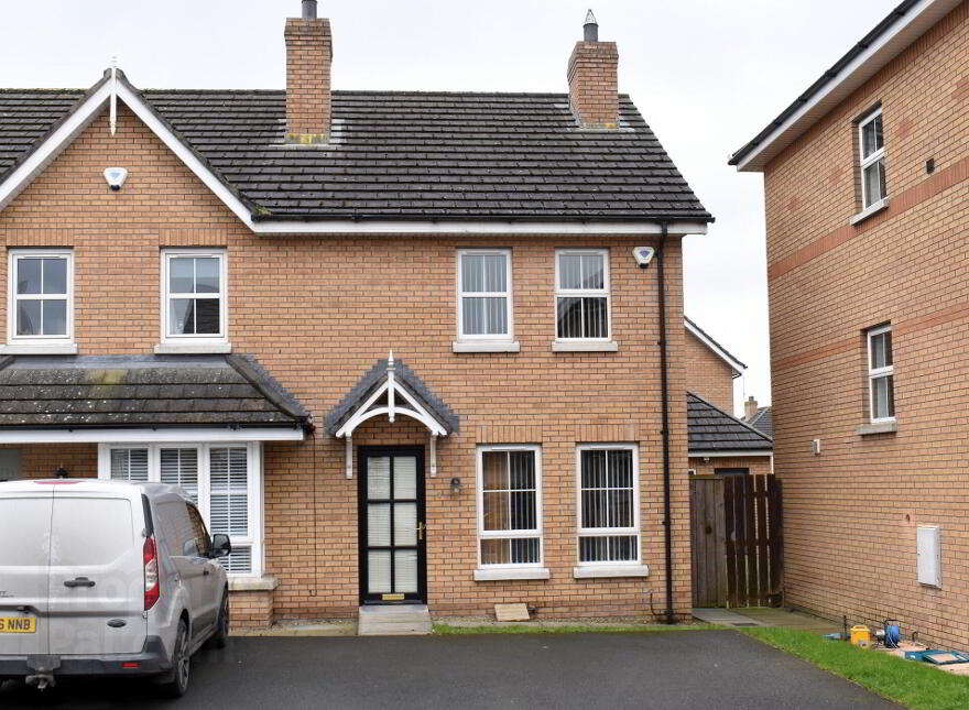 4 Mornington View, Lisburn, BT28 2WS photo