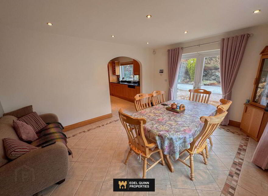13 Roseville Heights, Killybegs, F94VX09