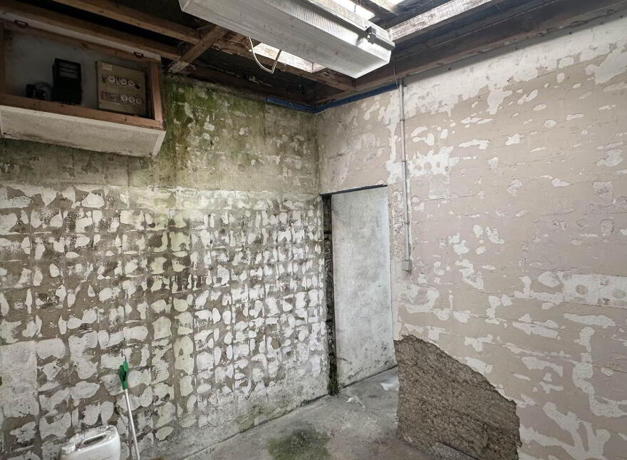 Mews Lane, Off James Street, Moville, F93Y2F5