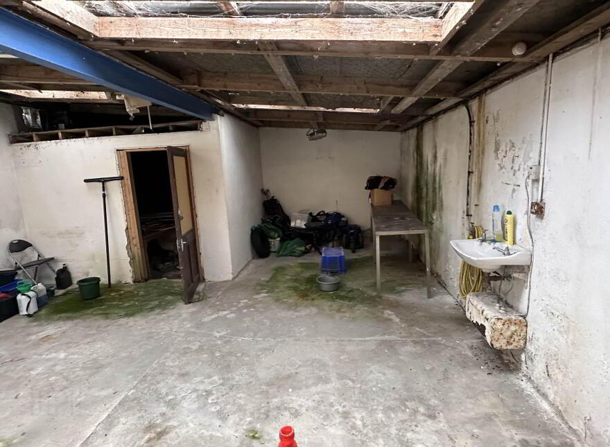 Mews Lane, Off James Street, Moville, F93Y2F5