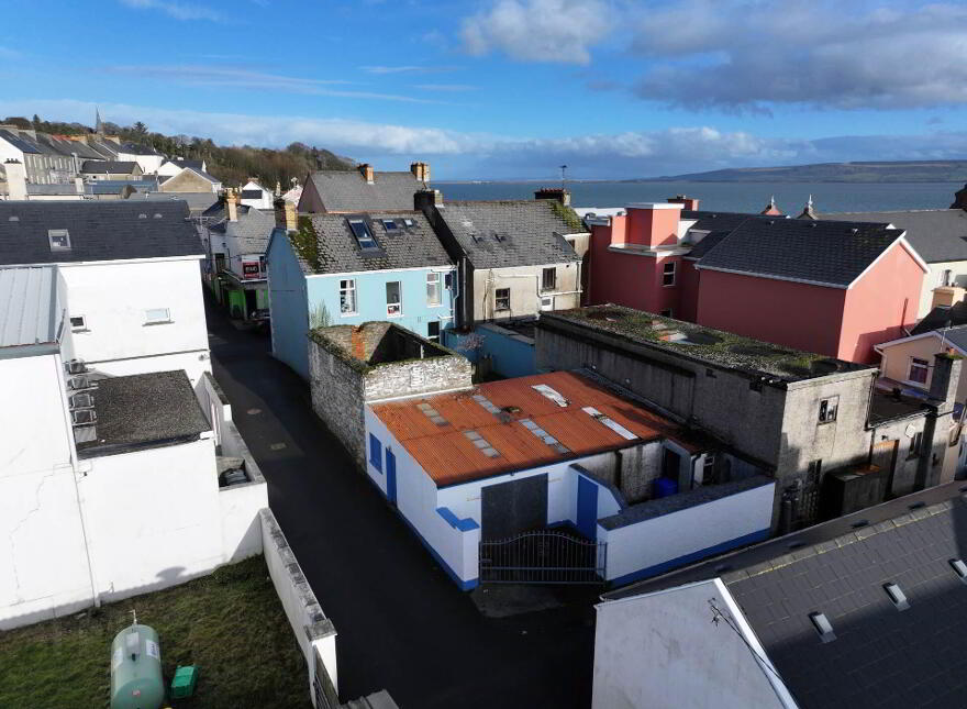 Mews Lane, Off James Street, Moville, F93Y2F5