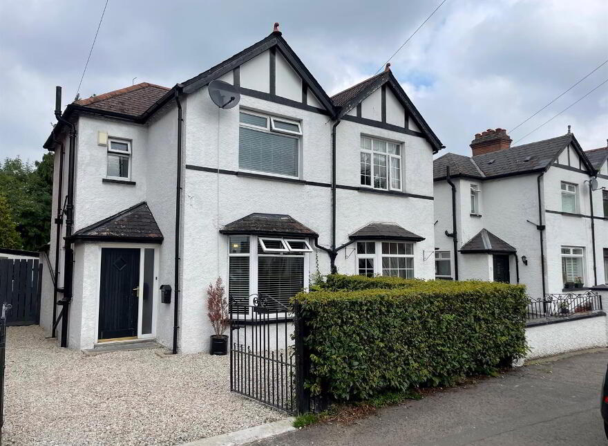 75 Upper Lisburn Road, Finaghy, Belfast, BT10 0GY photo