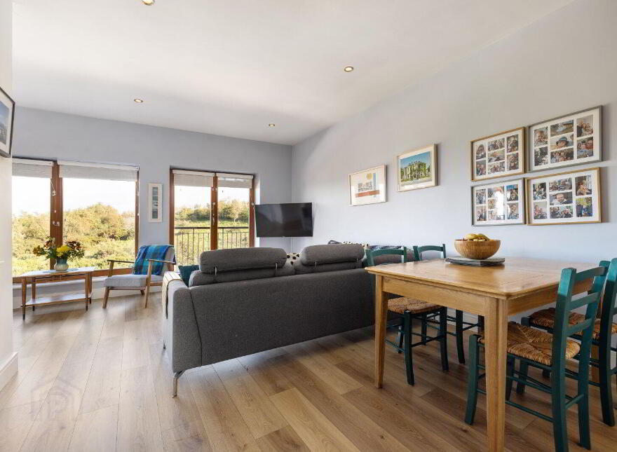 36 Kingston Hall, Harold's Grange Road, Sandyford, Dublin, D18CR74