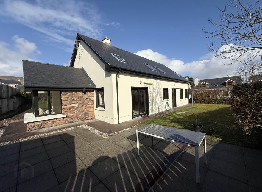 No. 11 Gurteen, Annascaul