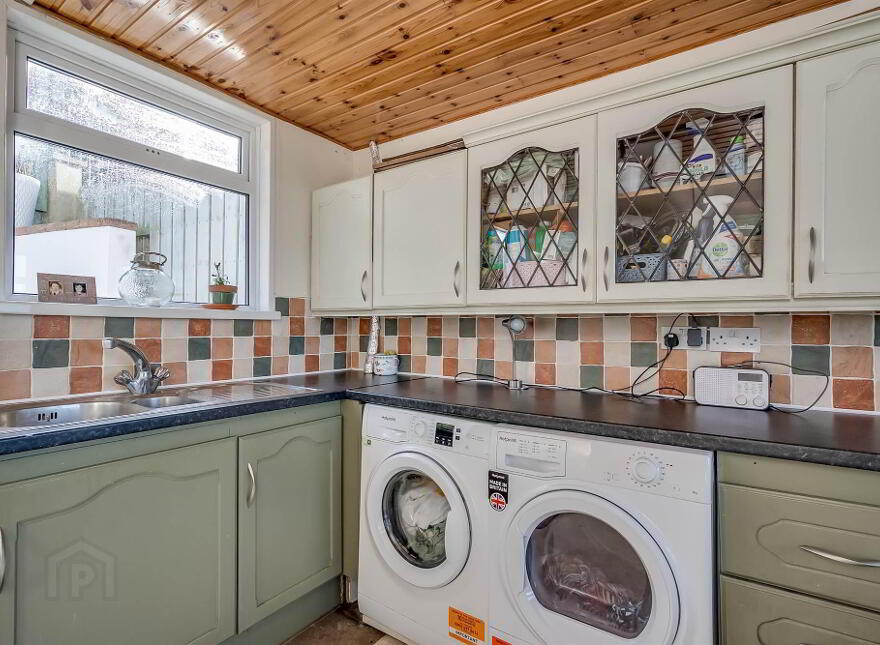 23 Lancedean Road, Belfast, BT6 9QP