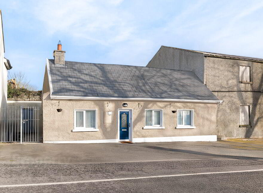 Keenan's Lane Bungalow, Main Street, Castledermot, R14PN24 photo