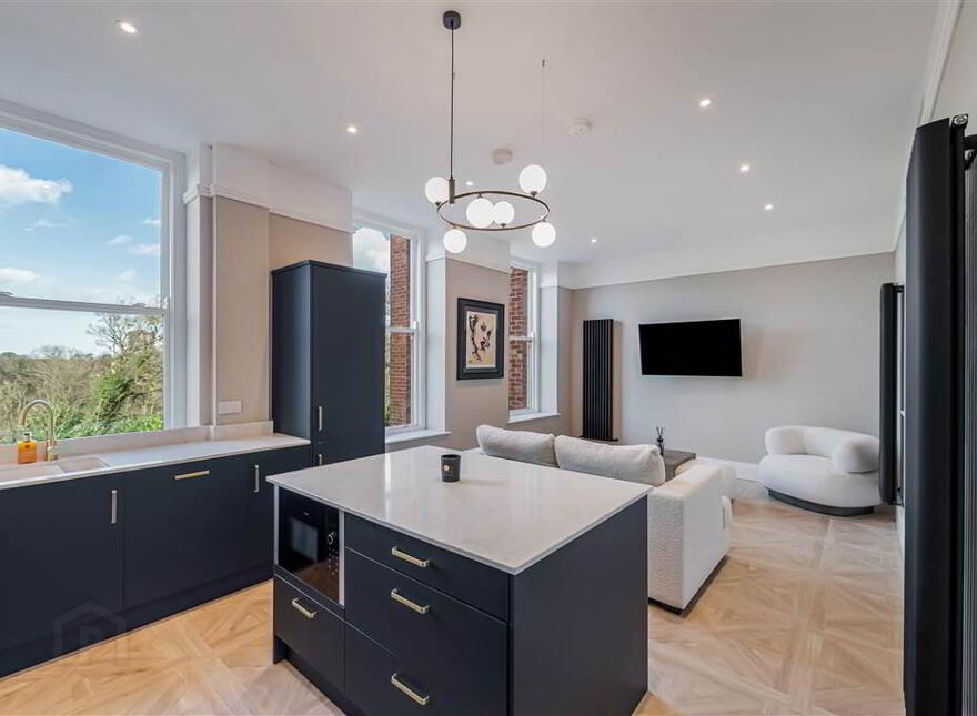Apt 18 6 Admin House, Lady Ishbel, The Boulevard, Belvoir Park, Belfast, BT8 8SJ
