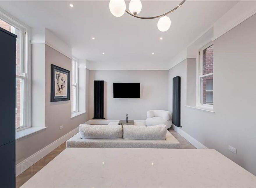 Apt 18 6 Admin House, Lady Ishbel, The Boulevard, Belvoir Park, Belfast, BT8 8SJ