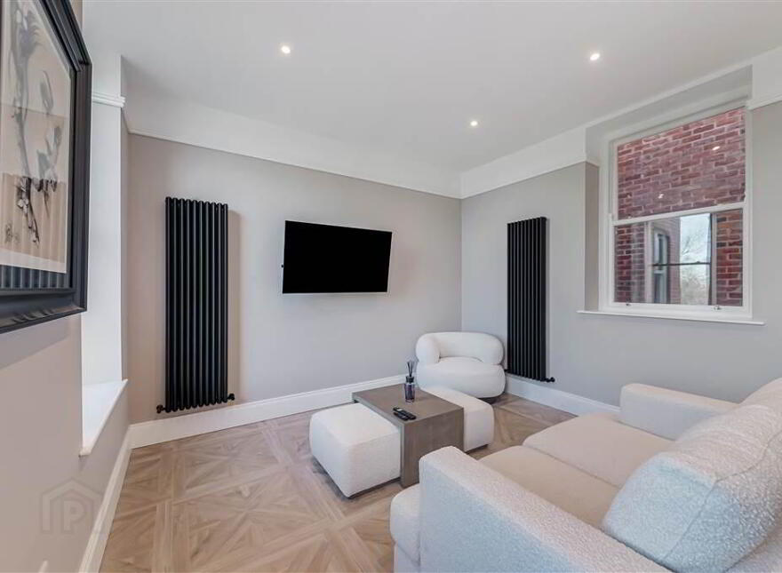 Apt 18 6 Admin House, Lady Ishbel, The Boulevard, Belvoir Park, Belfast, BT8 8SJ