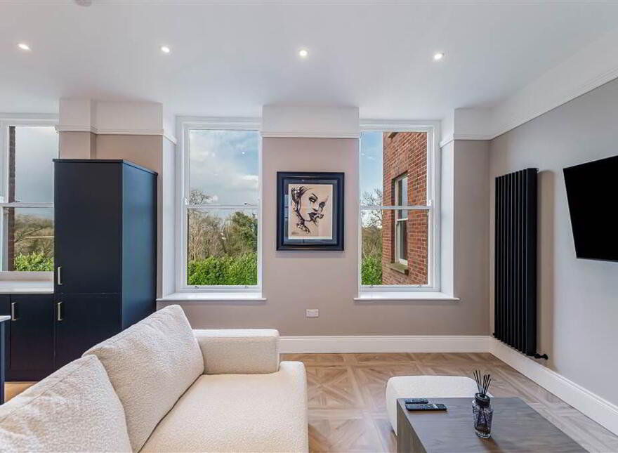 Apt 18 6 Admin House, Lady Ishbel, The Boulevard, Belvoir Park, Belfast, BT8 8SJ