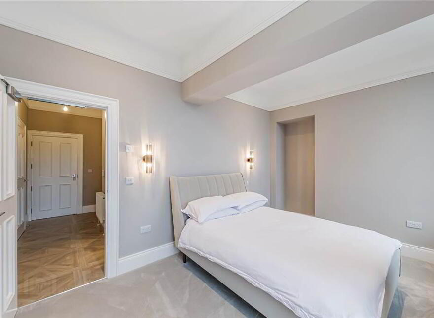 Apt 18 6 Admin House, Lady Ishbel, The Boulevard, Belvoir Park, Belfast, BT8 8SJ