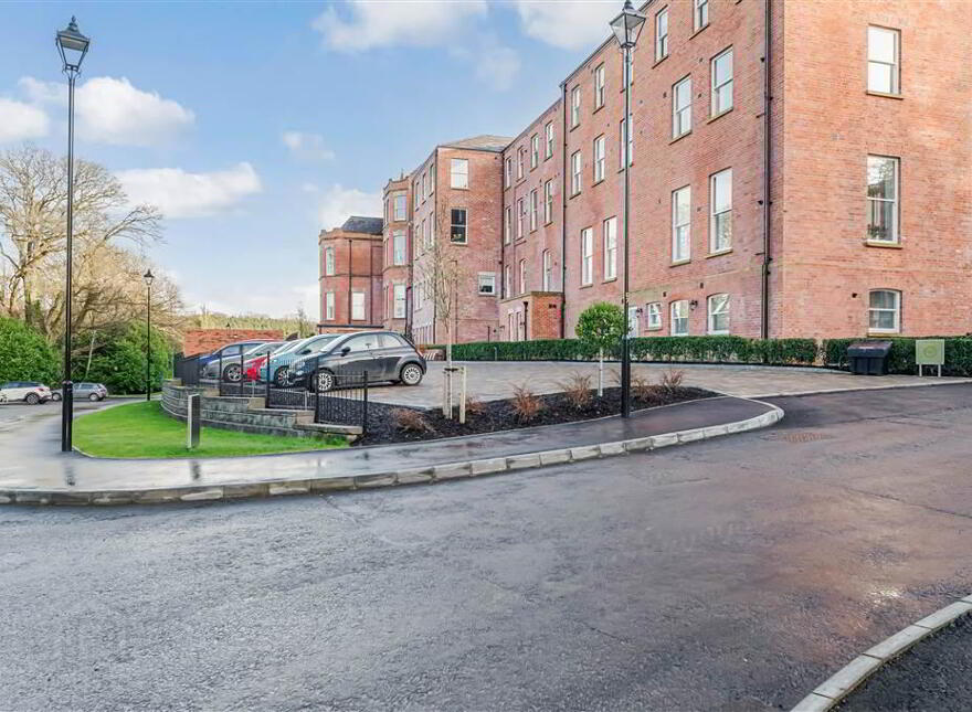 Apt 18 6 Admin House, Lady Ishbel, The Boulevard, Belvoir Park, Belfast, BT8 8SJ