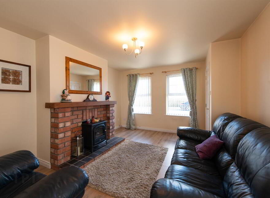 42 Woodvale, Dromore, Dromara, BT25 2JA