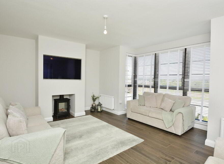 6 Ballymullan Manor, Lisburn, BT27 5WT