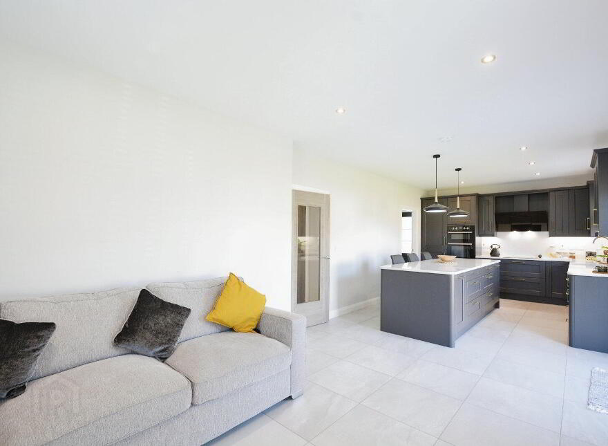 6 Ballymullan Manor, Lisburn, BT27 5WT