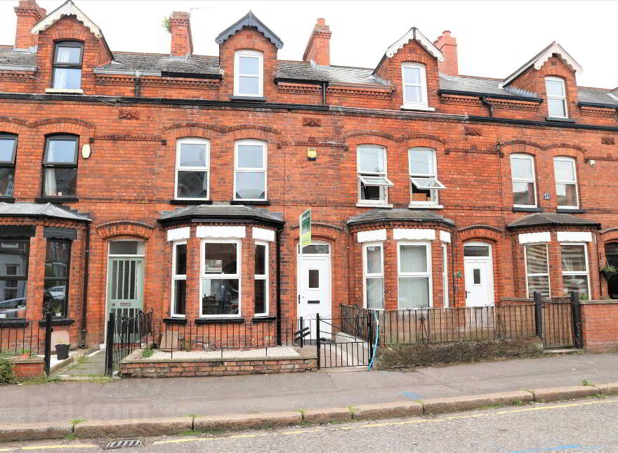 241 Ravenhill Avenue, Ravenhill, Belfast, BT6 8LF photo