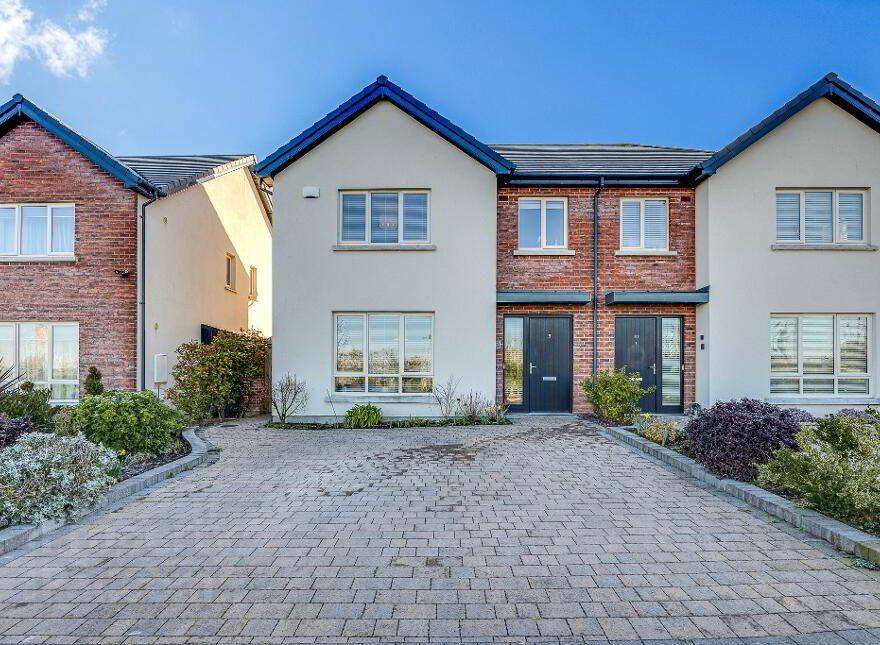 9 The Heights, Oldbridge Manor, Drogheda, A92Y9VH photo