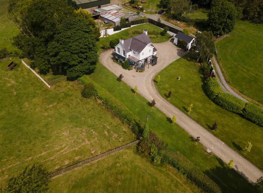 54 Cherryhill Road, Ballynahinch, BT24 8NW
