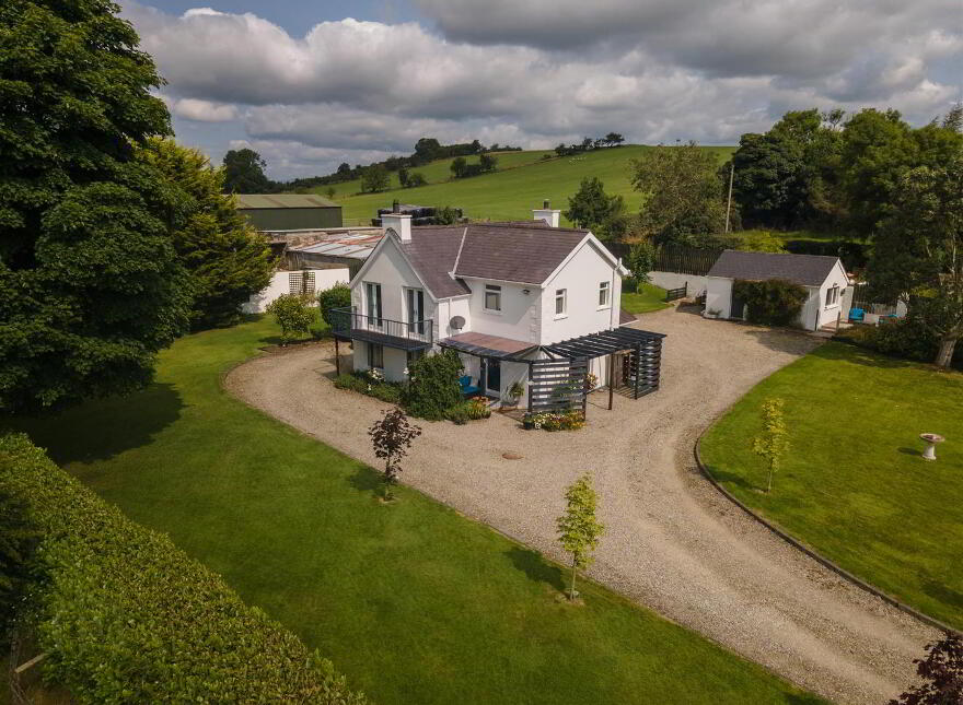 54 Cherryhill Road, Ballynahinch, BT24 8NW