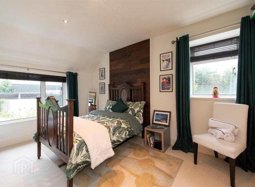 54 Cherryhill Road, Ballynahinch, BT24 8NW