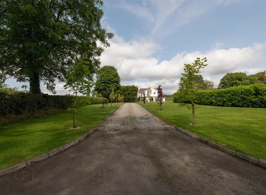 54 Cherryhill Road, Ballynahinch, BT24 8NW