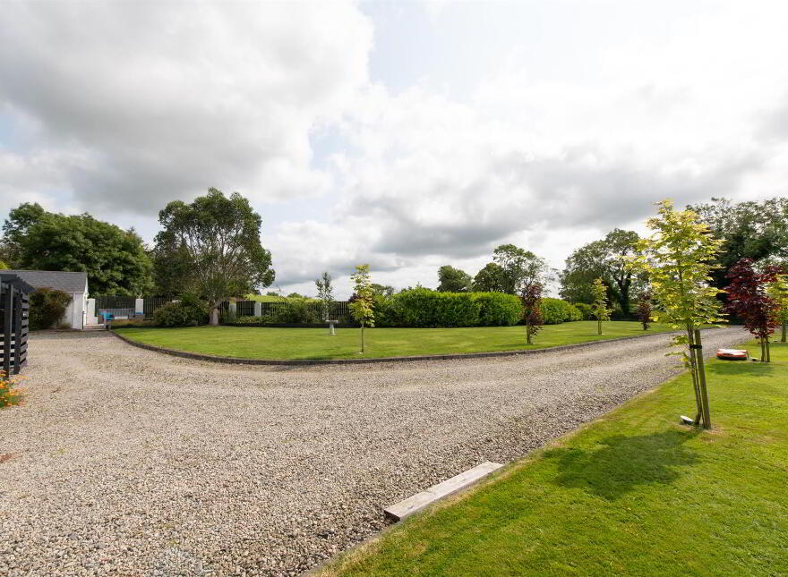 54 Cherryhill Road, Ballynahinch, BT24 8NW