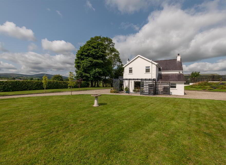 54 Cherryhill Road, Ballynahinch, BT24 8NW