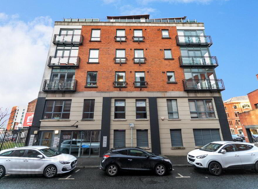 Apartment, 4 Millennium Court, Downshire Place, Belfast, BT2 7JQ photo