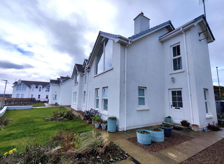 5 Strandview Mews, Castlerock, Coleraine, BT51 4YF photo