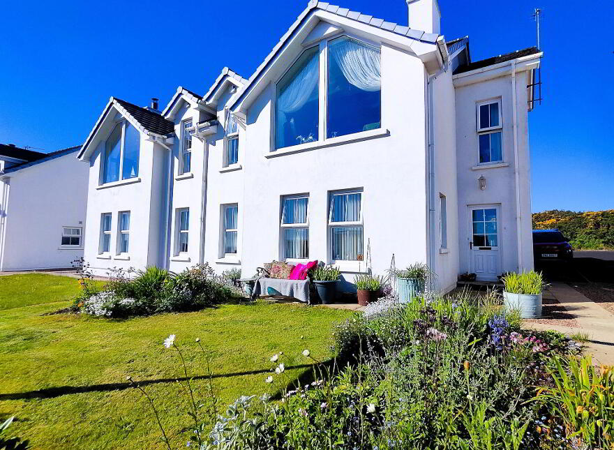 5 Strandview Mews, Castlerock, Coleraine, BT51 4YF photo