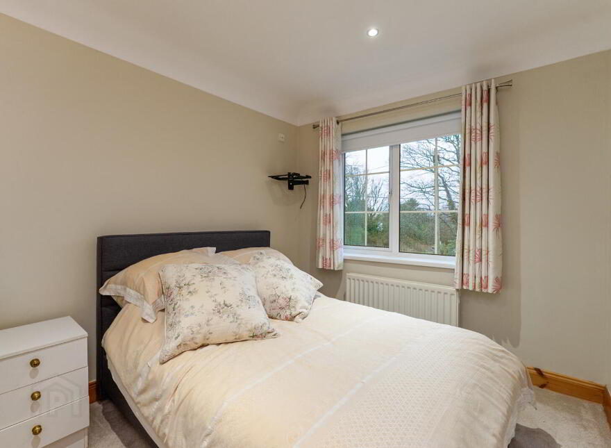 87 Church Road, Holywood, BT18 9BY