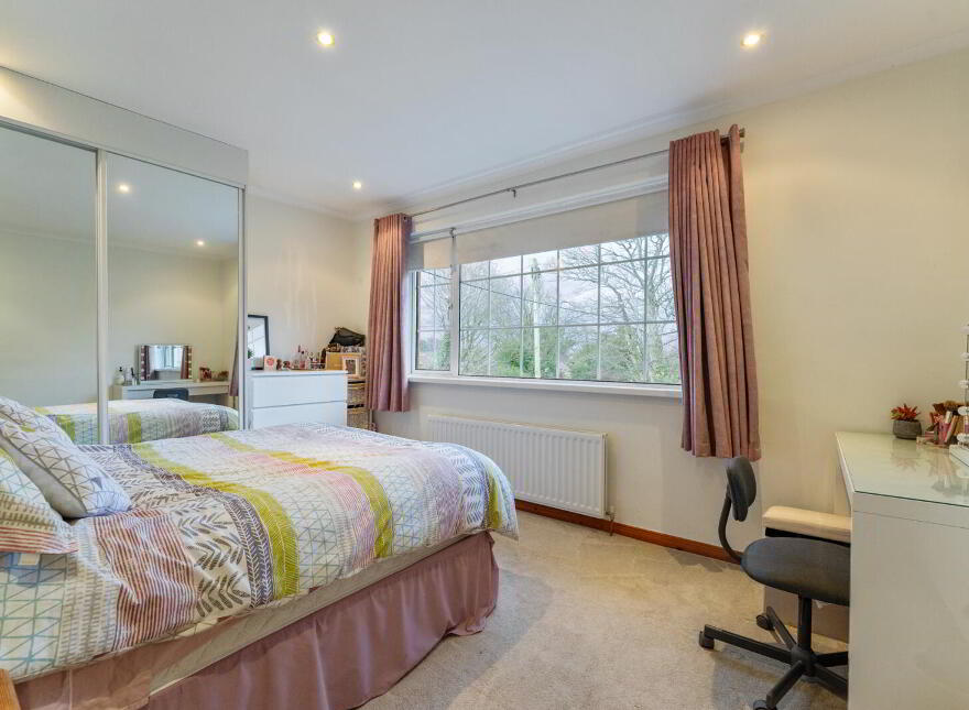 87 Church Road, Holywood, BT18 9BY