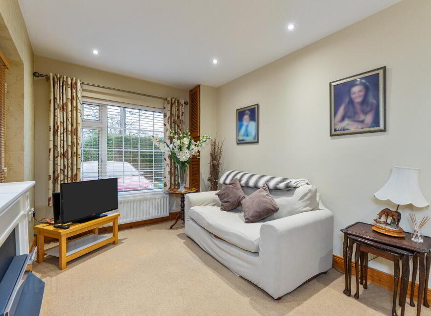 87 Church Road, Holywood, BT18 9BY