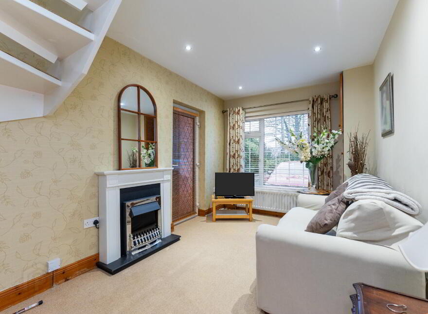 87 Church Road, Holywood, BT18 9BY