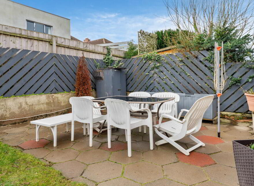 87 Church Road, Holywood, BT18 9BY