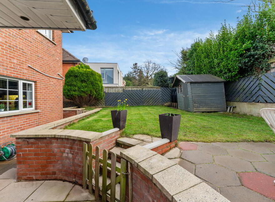 87 Church Road, Holywood, BT18 9BY