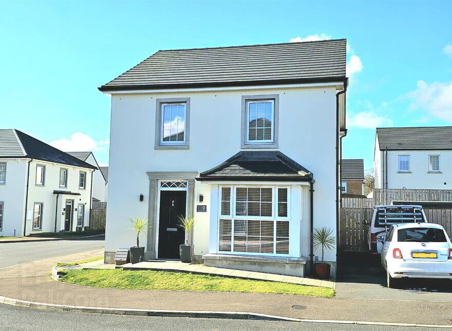 9 Bashford Park Road, Carrickfergus, BT38 7FR photo